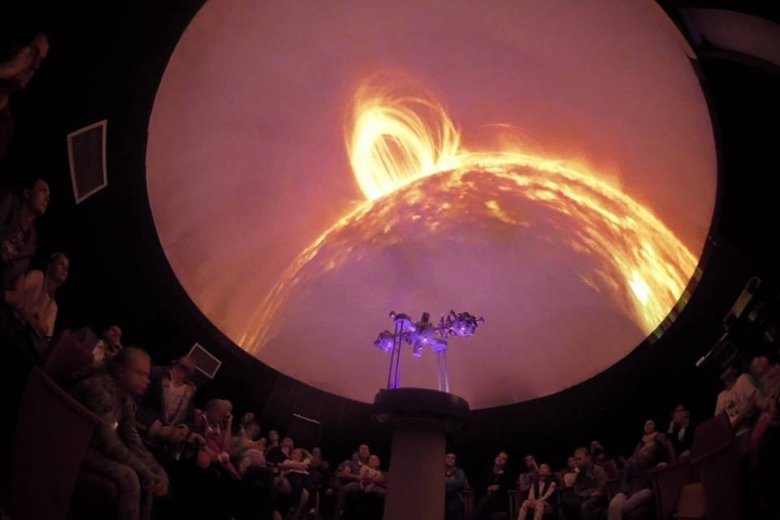 PLANETARIUM / Program na czerwiec